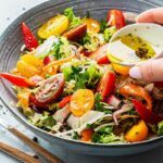 Cum să pregătești salate rapid și ușor cu ingredientele din cămară?